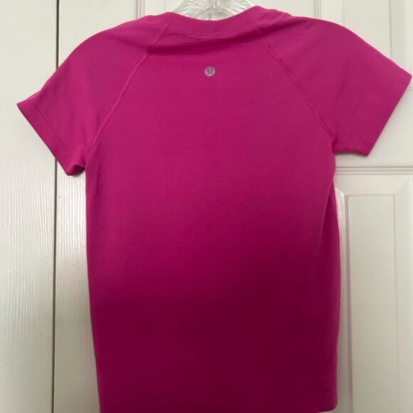 Lululemon Swiftly Tech Short-Sleeve Shirt 2.0 Waist Length - Picture 2 of 2